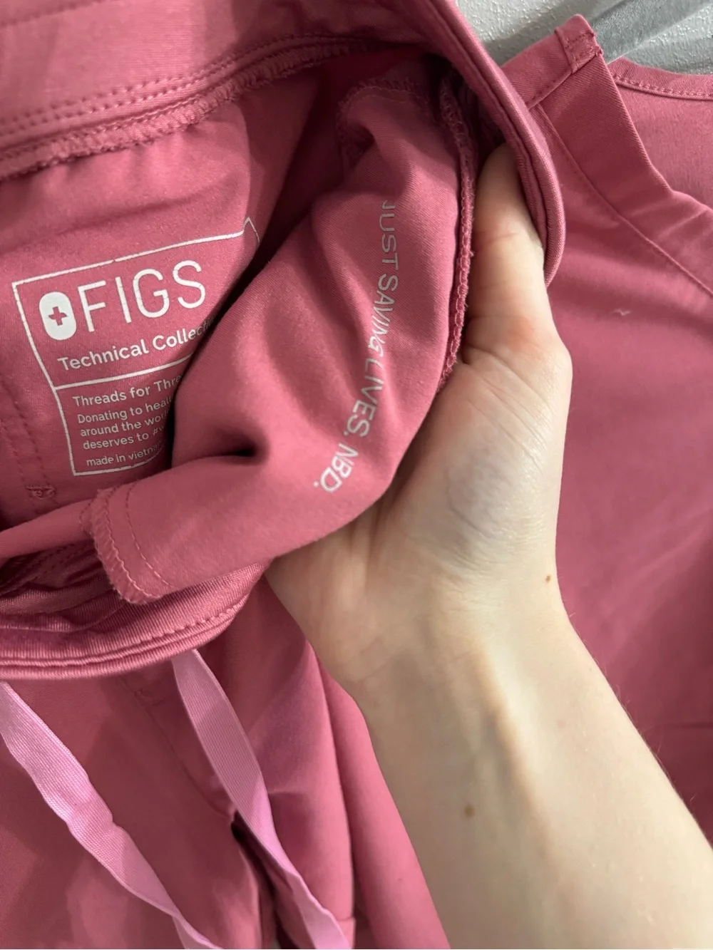 FIGS Rare Peace Out Breast Cancer Dusty Rose Zamora Jogger Set S - Picture 9 of 10